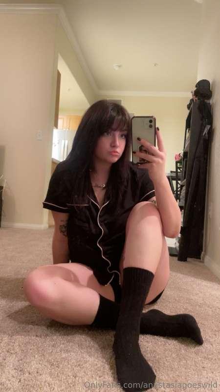Little check-in 🖤 Wanted to be a part of your day~
