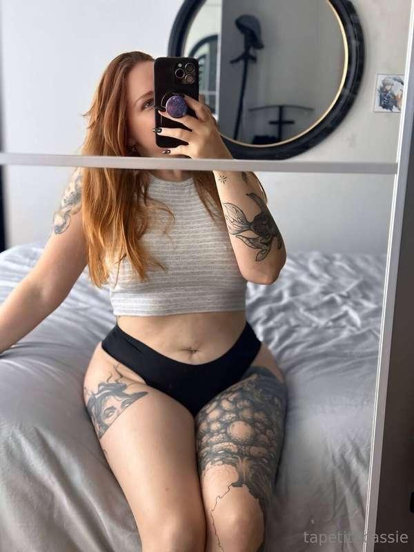 Une de mes jambes manque d'encre non ? ❤️💕 @tapetitecassie 