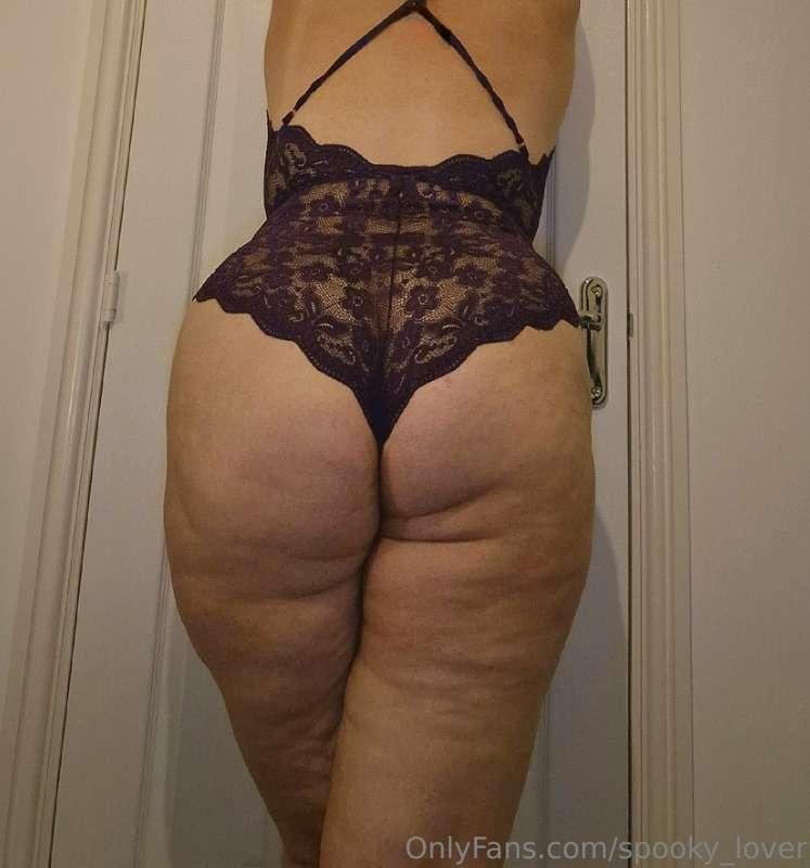 Feeling fuckable 😈 These tits need to be played with 🙈