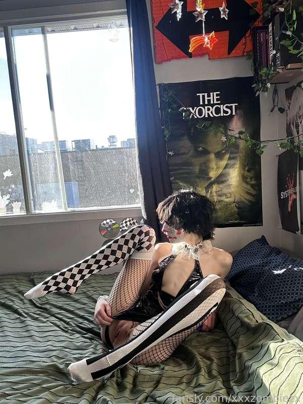 xxxzombiezx image #21