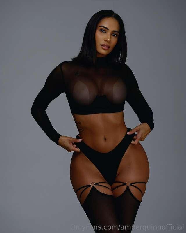amberquinnofficial image #0