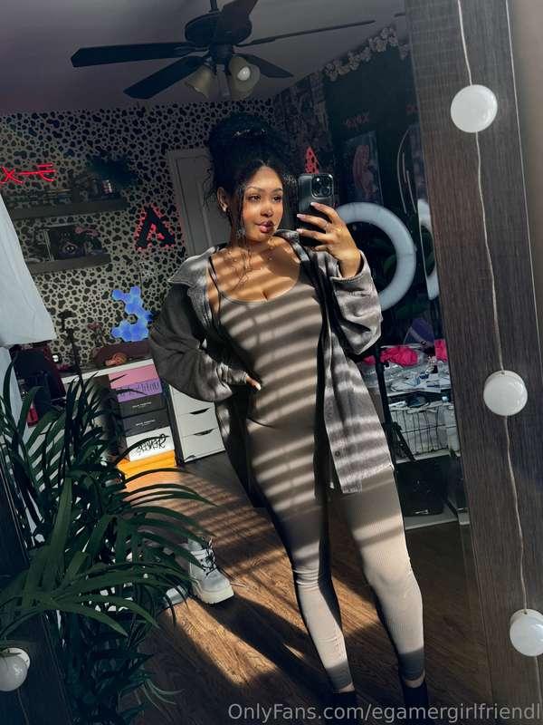 Keep Swiping For A Surprise. c: