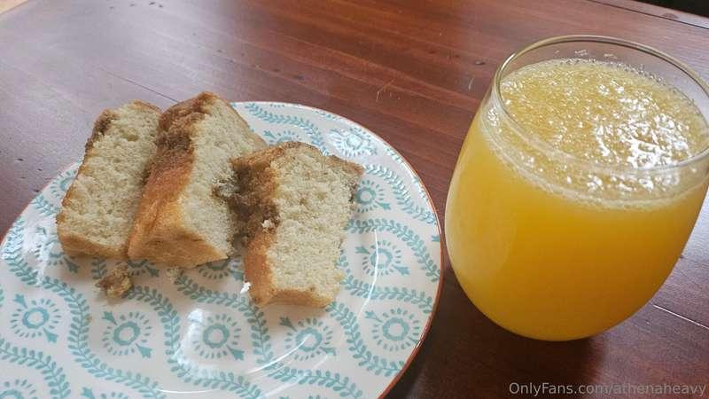 Thanksgiving Food post: all pictures of first servings, many..