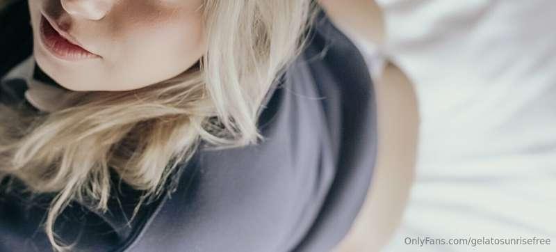 Looking up at you like 🤤🙈