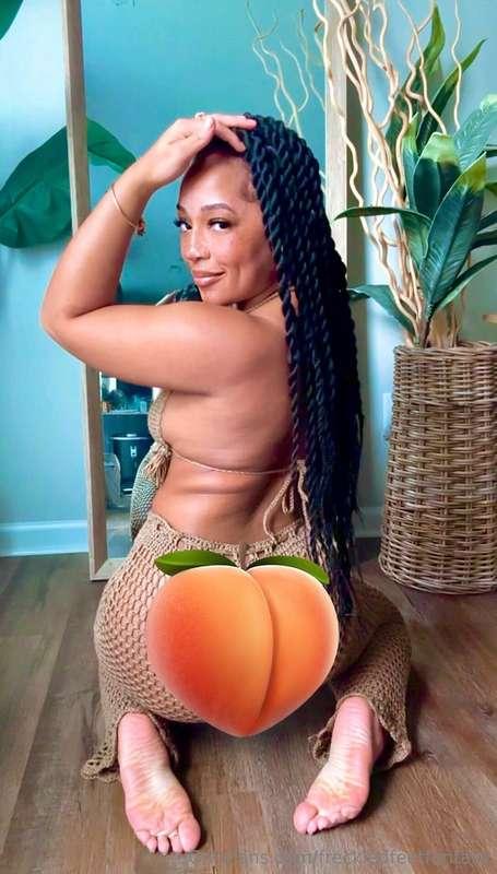 Remove the 🍑 for me🤩