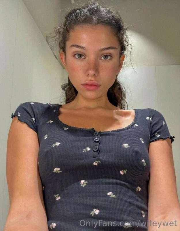 Actual 18 year old is brand new to OF and she’s looking for ..