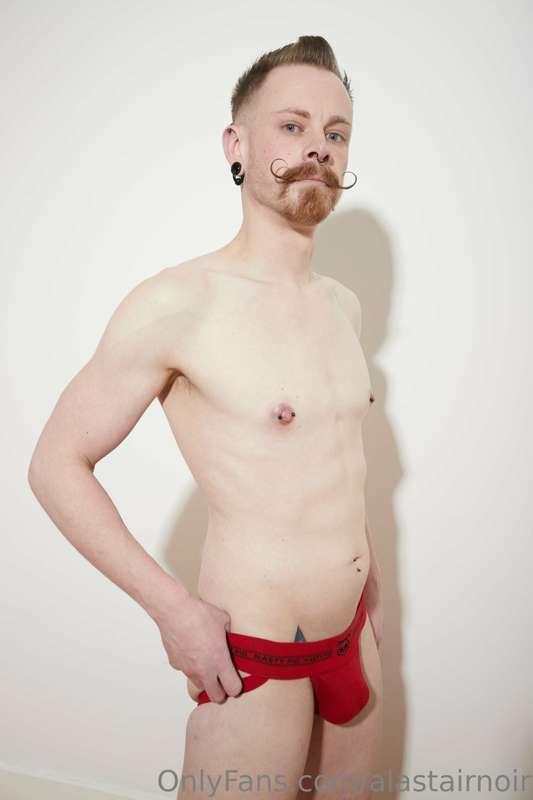 alastairnoir image #2