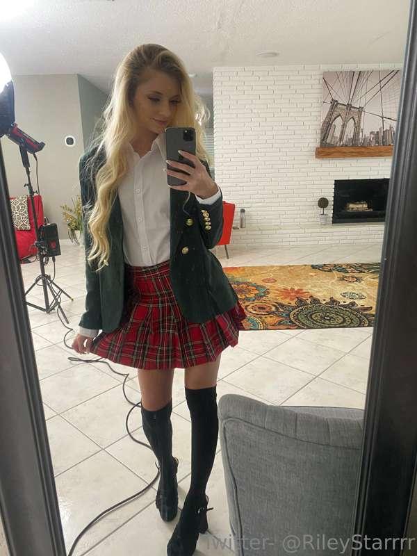BTS from one of my scenes😈 you’ll be shocked at what I did