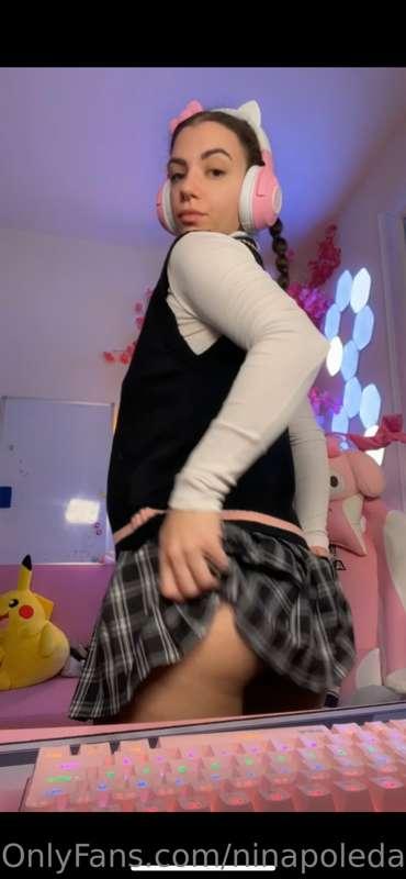 Underskirt Naked butt twerk 🍑