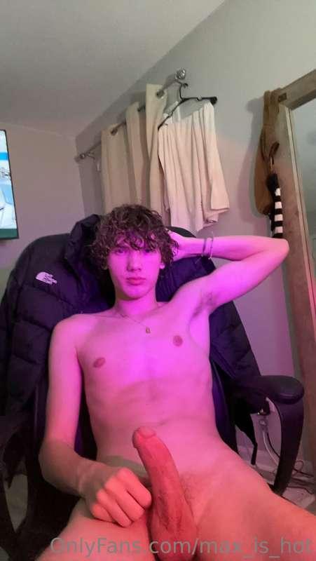 max_is_hot image #0