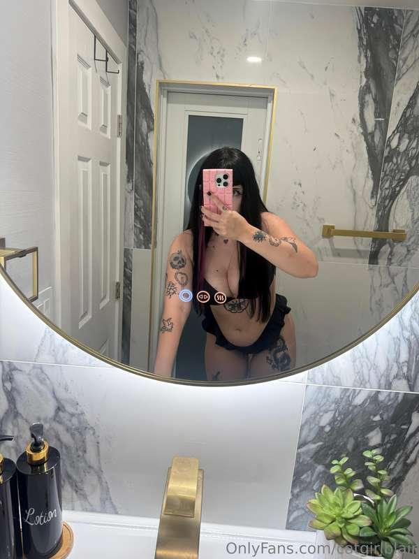 would you bend me over this bathroom sink? ;3
