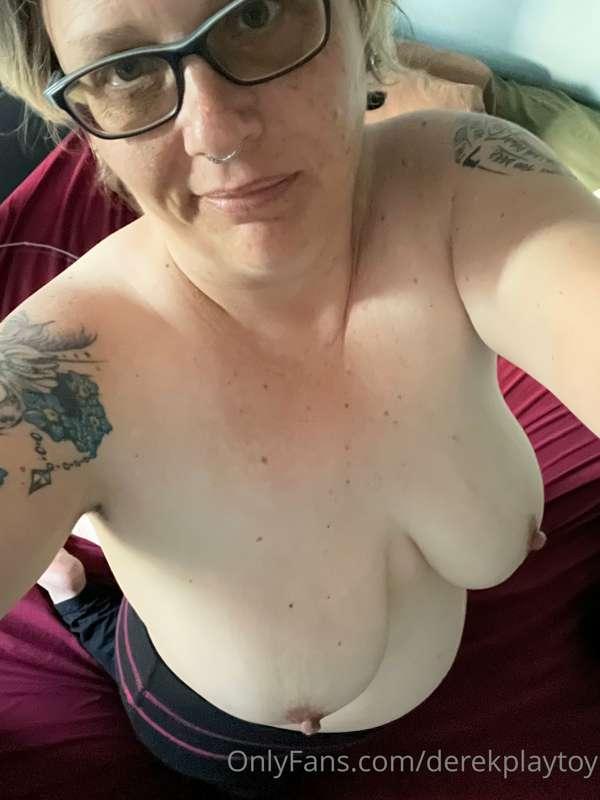 The best feel is relaxing after work 💋
