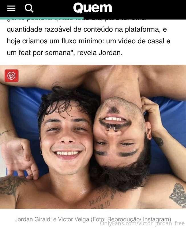 Saiu hoje uma entrevista que demos pra a revista QUEM! Clica..