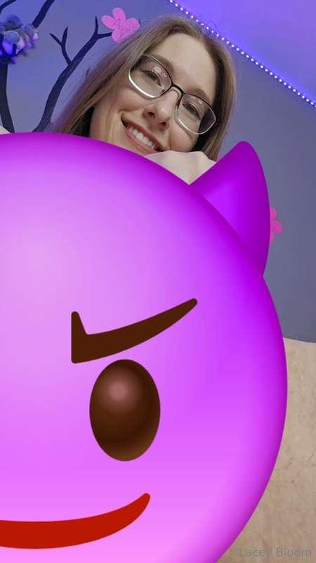 Fingering my Wet Pussy in your face 💦👀