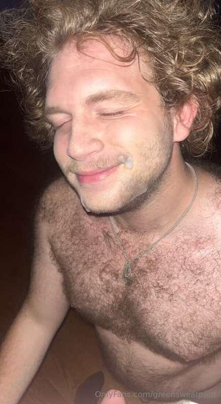Throwback to this picture of cum on my face after I gave som..