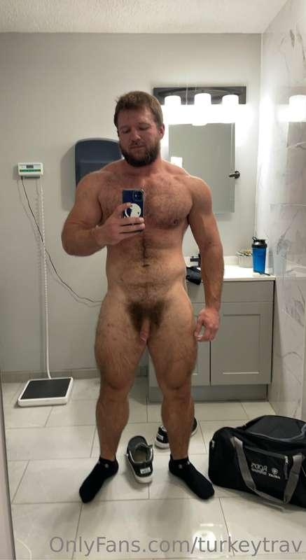Find me in the locker room and get on your knees 😈