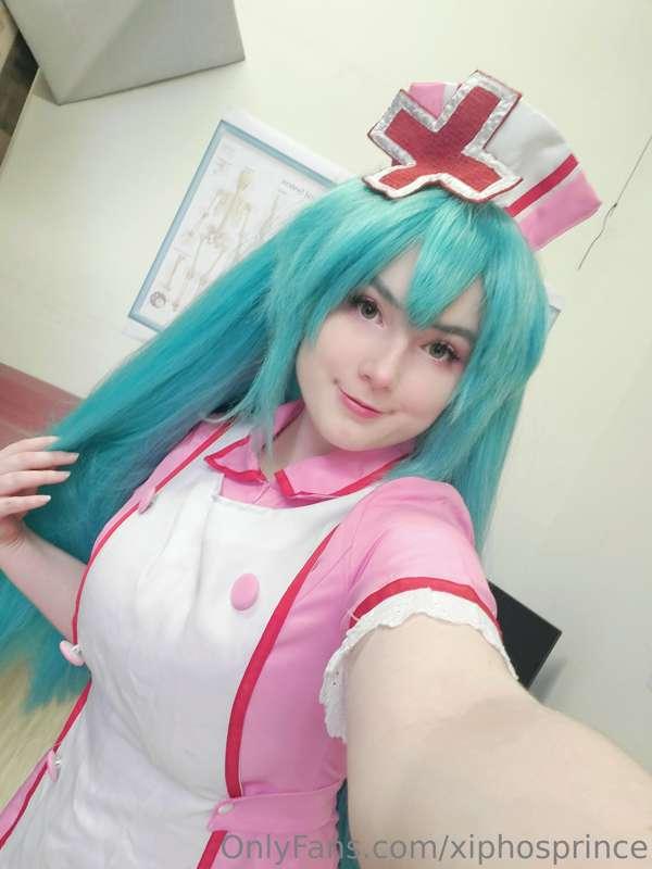Hello, I'll be your nurse today. Tell me what ails you and I..