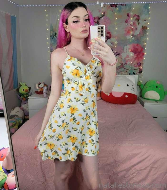 Feeling cute in this 🥰💋
Follow my new Insta! 
Instagram.com/..