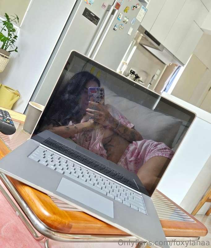 usual Netflix'n chill day after work where I suddenly forget..