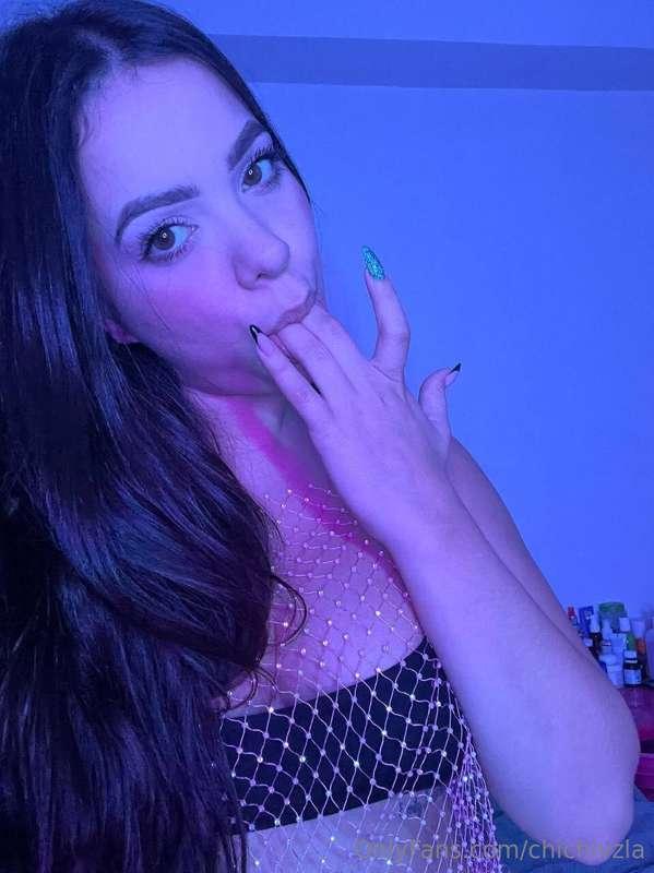 I love receiving photos of cocks, they make me so horny🥵