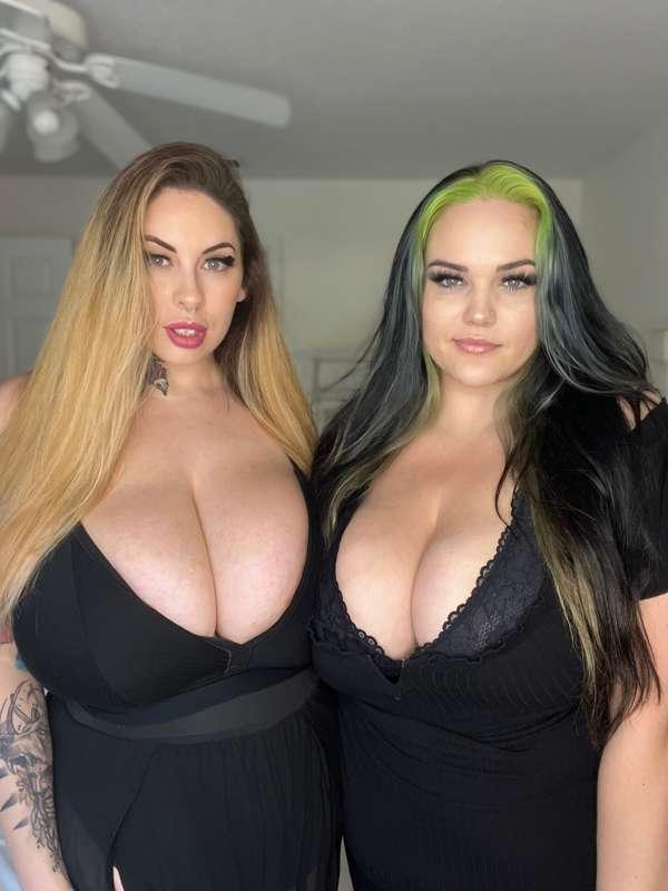 Like this post if you think @athenablaze and I should do ano..