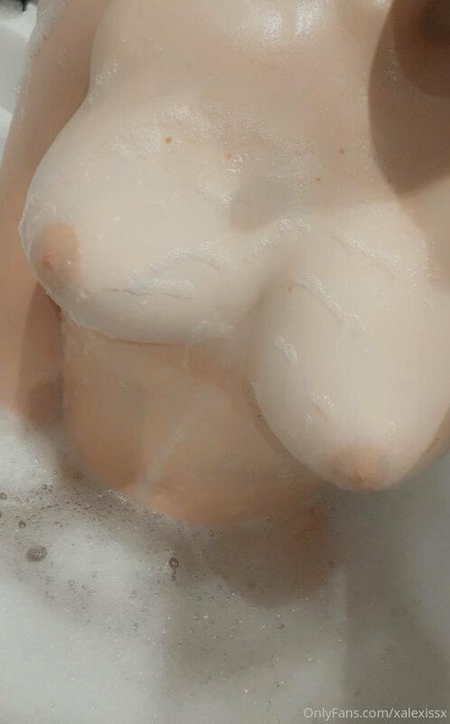 Have to take sexy pics when I have a bath