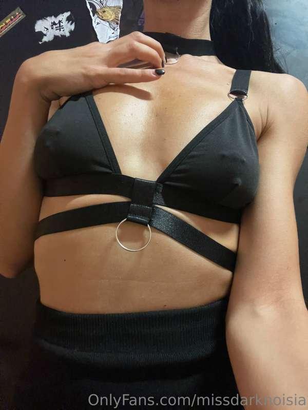 Saturday party mood like🔥 Who wants to play with my pierced ..