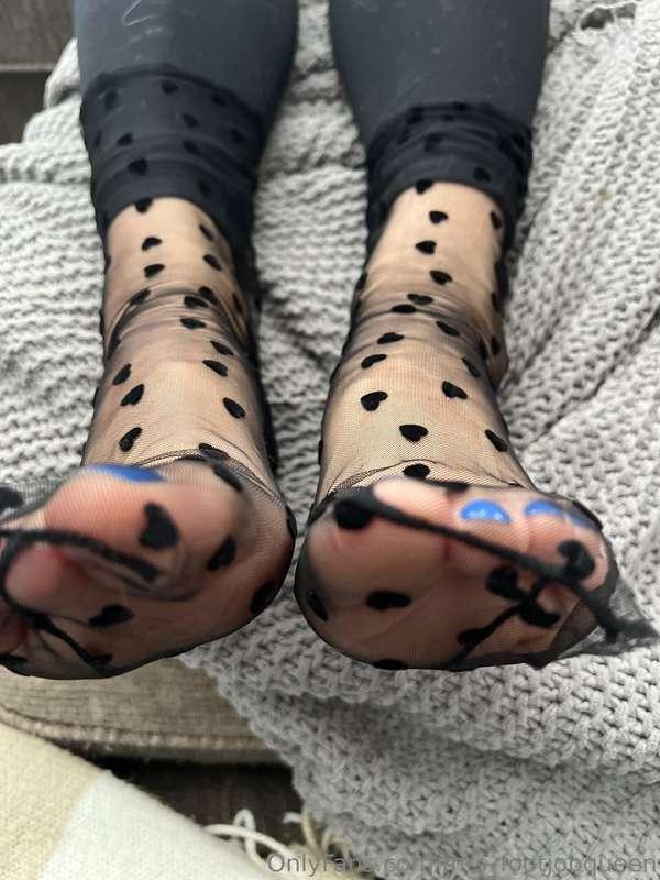 mrs_footjobqueen image #1