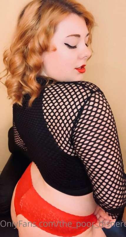 Who’s ready for the New Year?! I know I am 😈 can’t wait to s..