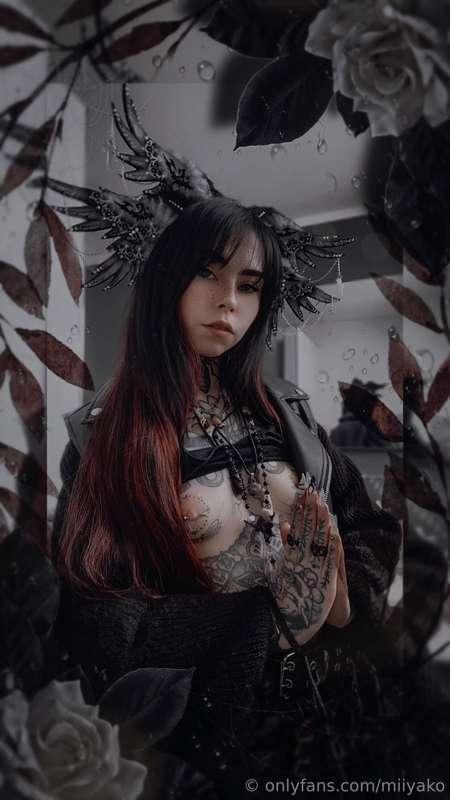 Are you going to sin with this seraphim slut?💦