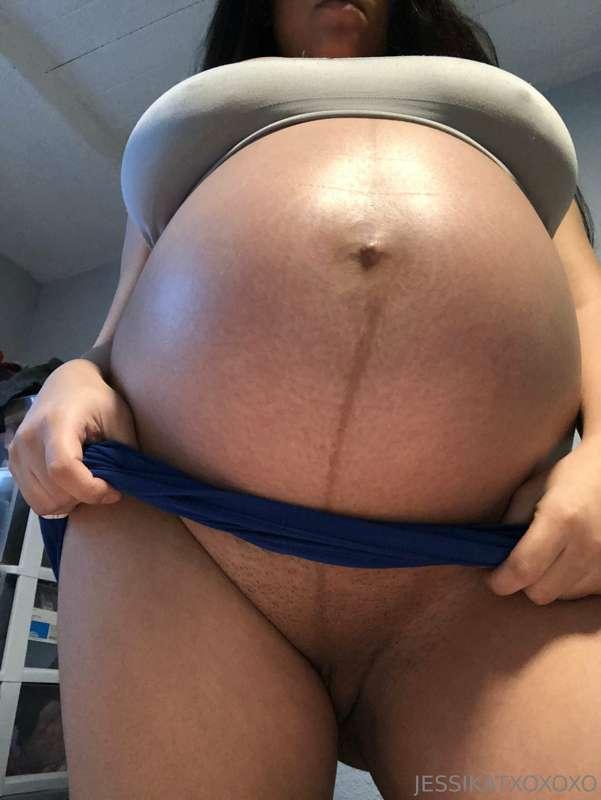 Who misses my pregnant content? I’ll send 3 prego vids for t..