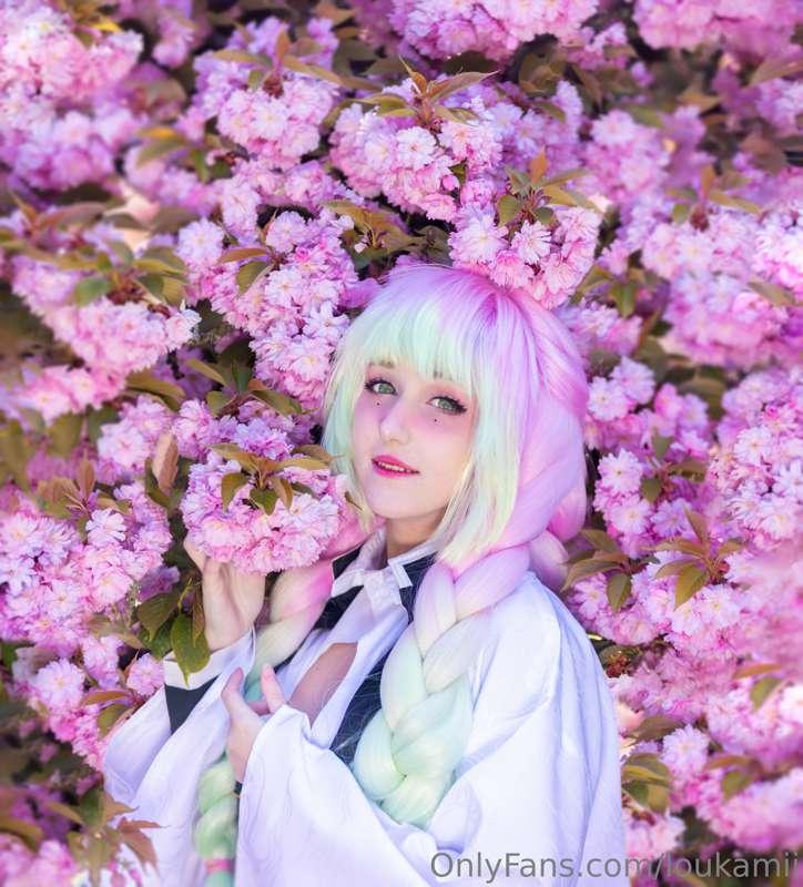 🌸 𝐻𝑒𝓁𝓁𝑜 𝓉𝒽𝑒𝓇𝑒 🌸

How are my loves? (ᅌᴗᅌ✿)
I'm back with new ..