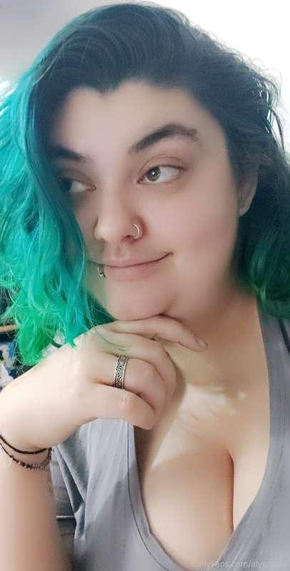 Selfie spam because I'm feeling a little silly and needing s..