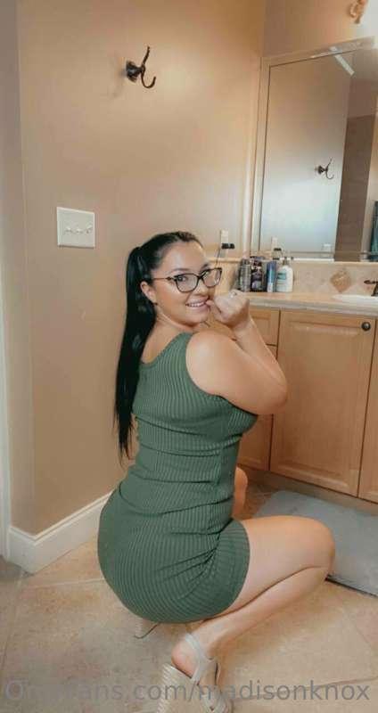 I would absolutely love some flowers 🌺 want to be my boyfrie..