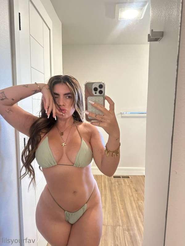 Do you like it when I open wide for you? 💕