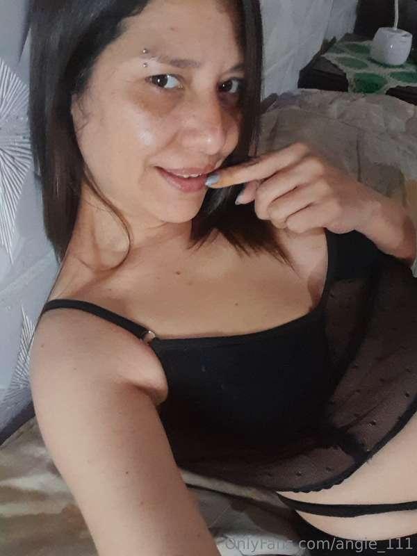  Here in my bed waiting for you baby 😘