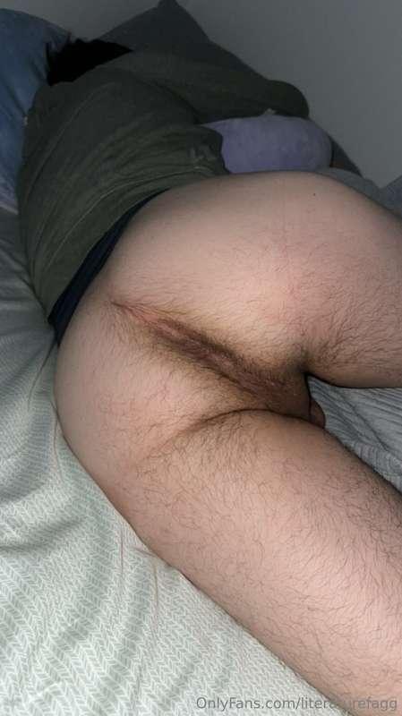 Nap time bussy pics - bestie came to check on me after the c..