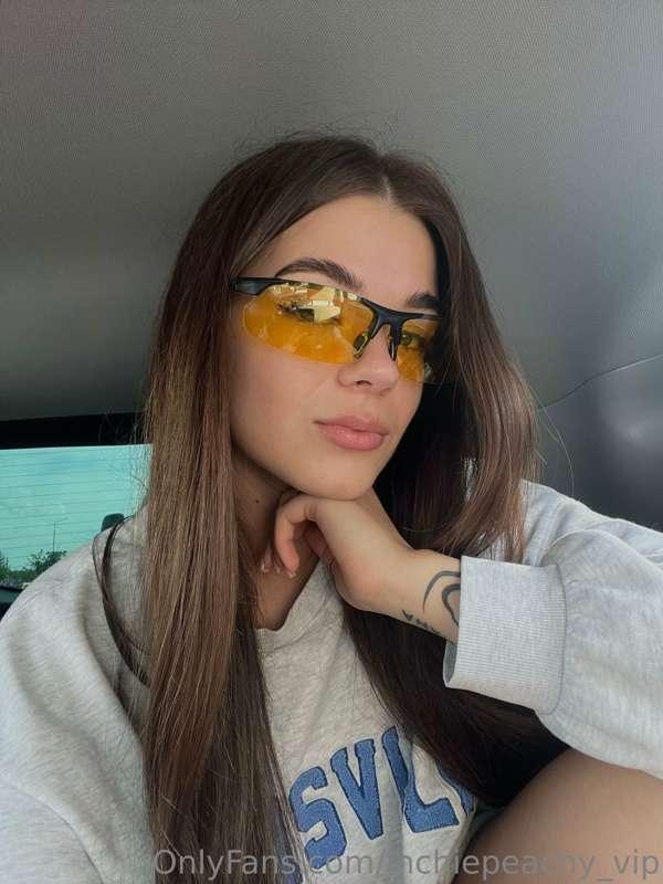 I love traveling by car to capture the beauty of nature😜😏 
H..
