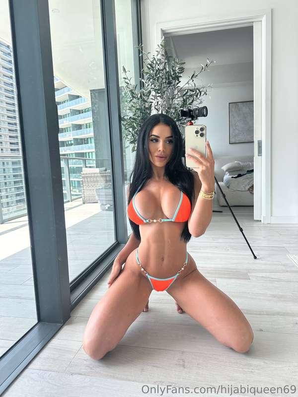 My pussy is on fire 🥵