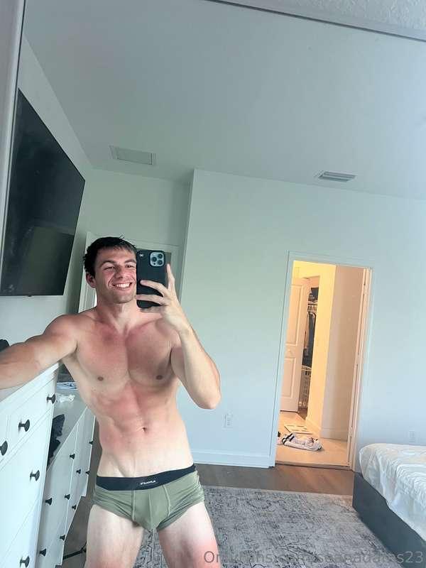 Swipe for a surprise😏