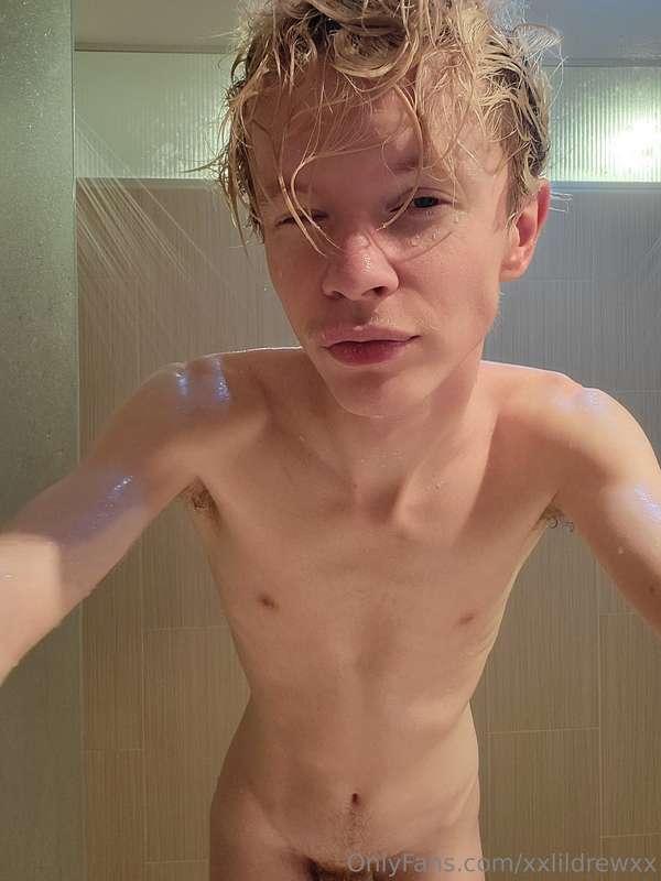 What would you do in the shower with me? 🚿
