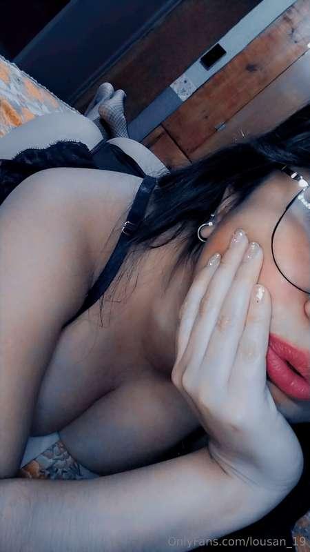 Necesito a alguien aquí 🥴😶‍🌫️