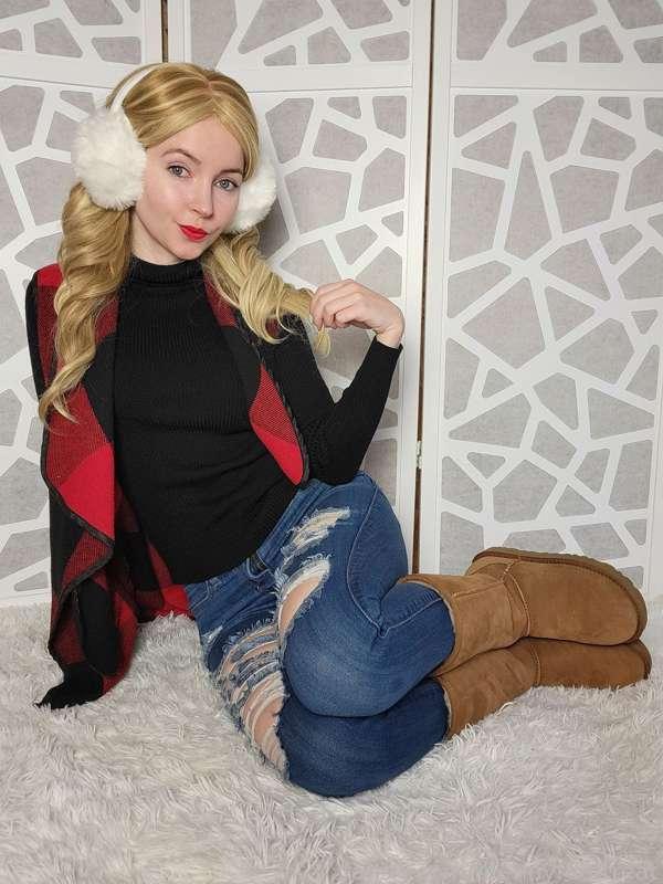 Do you like to sniff shoes like in this video today? Or is that not part of your foot fetish?
If you have your auto renew turned on, you just got the full photo set from the "Breed Your Babysitter" video!

#barefoot
#boots
#feet
#foot
#footfetish
#fyp
#jeans
