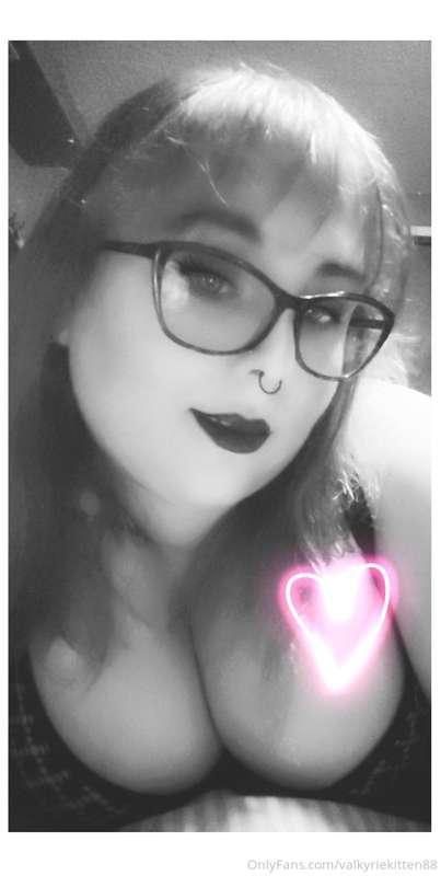 I know snap filters are so over done but damn I'm cute!