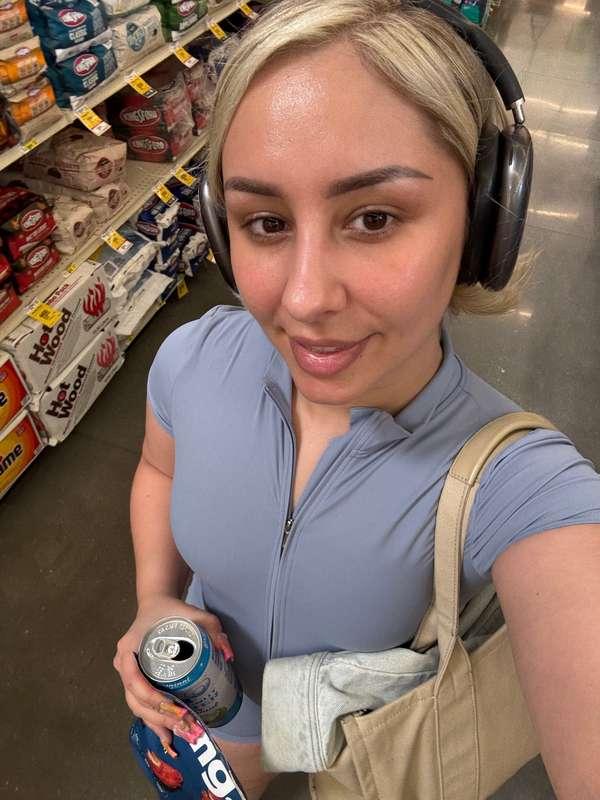 That coconut water is refreshing AF🥥