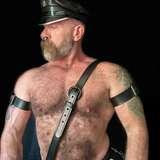 leatherpipedad1