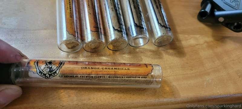 My friend is a quitter and gave me his stash, im bout to be ..