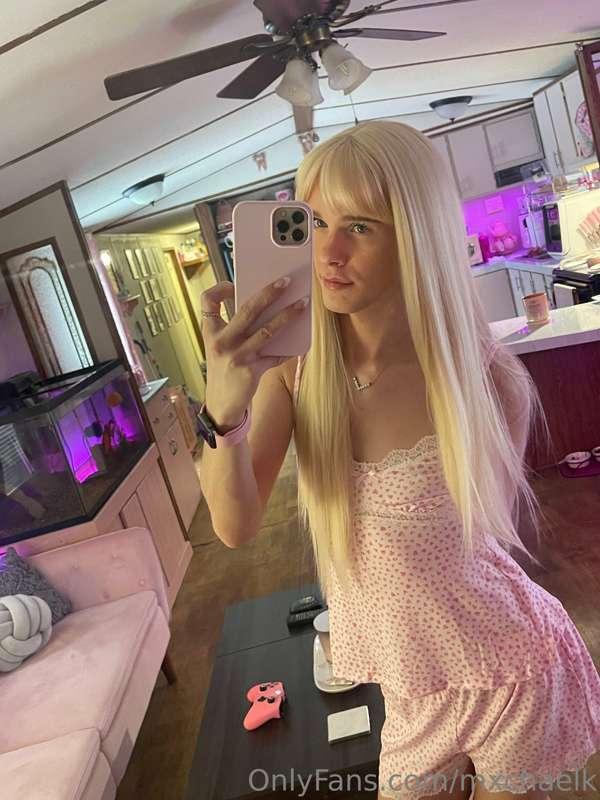 feeling pretty as always 💖 🙈