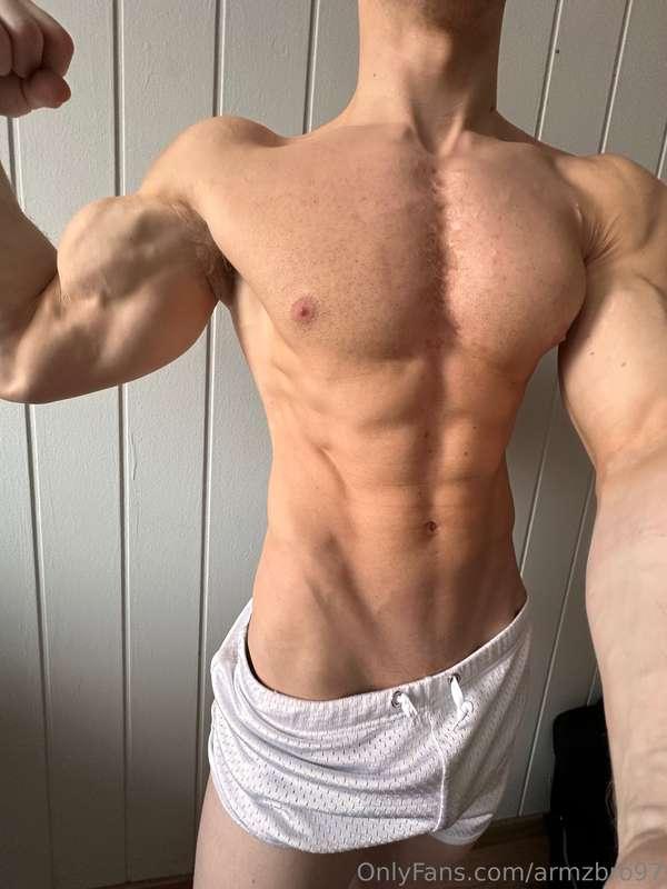 armzbro97 image #0