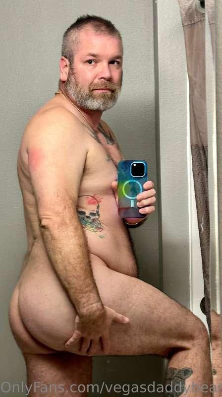 Come get your face in Dads ass